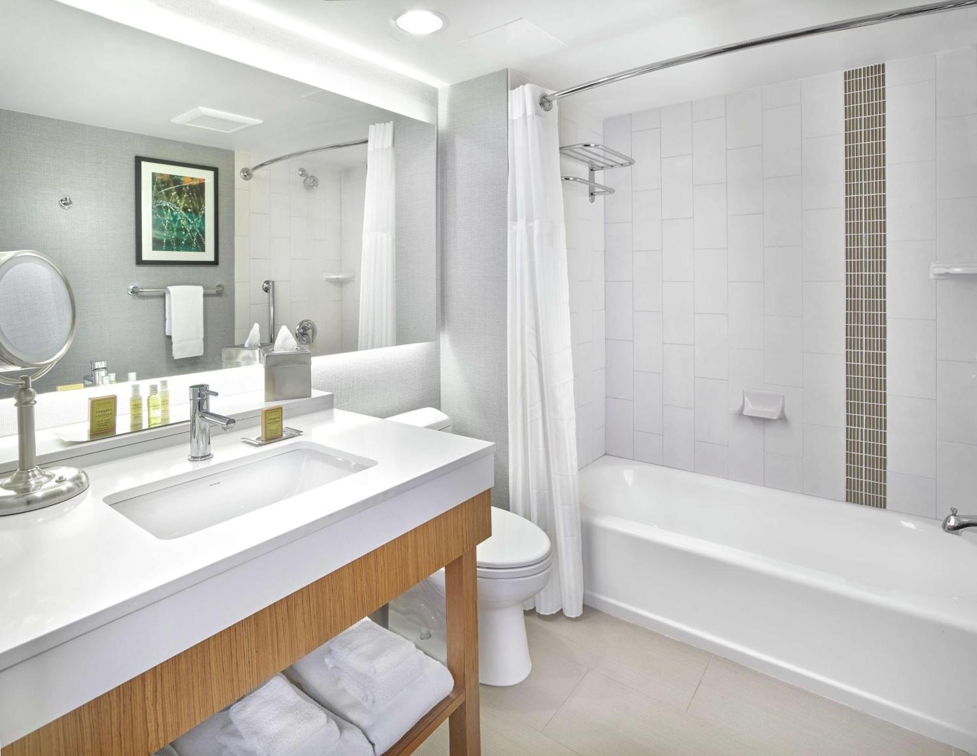 ดับเบิลทรี บาย ฮิลตัน เอดมันตัน ดาวน์ทาวน์ Hotel ภายนอก รูปภาพ
