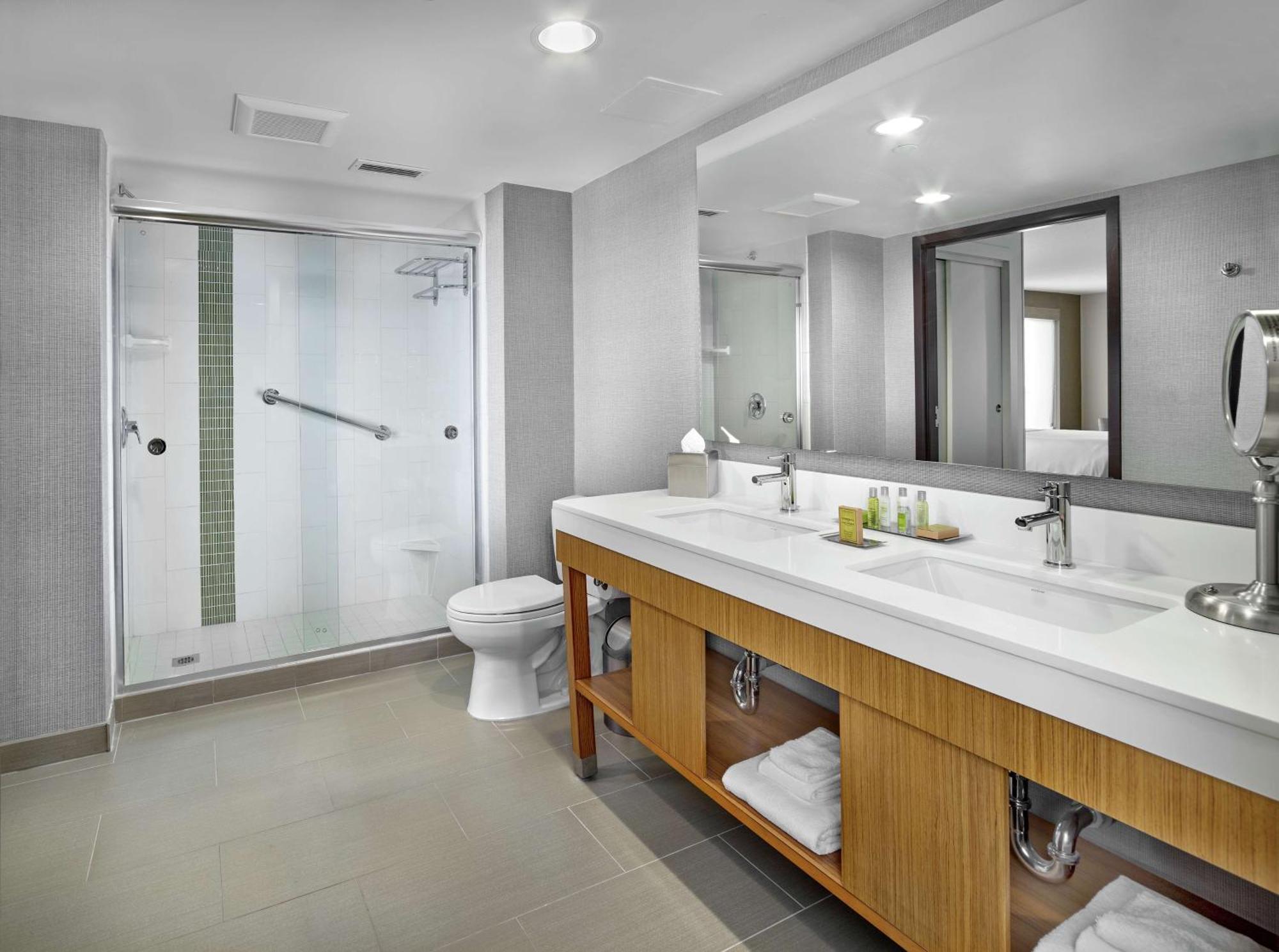 ดับเบิลทรี บาย ฮิลตัน เอดมันตัน ดาวน์ทาวน์ Hotel ภายนอก รูปภาพ