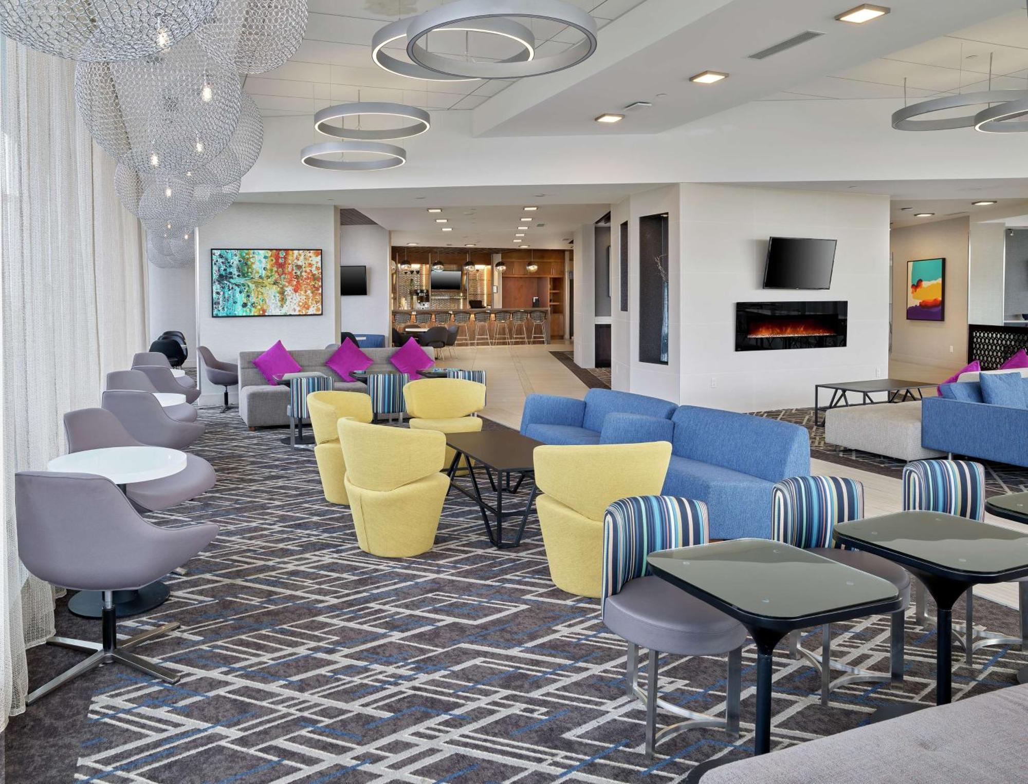 ดับเบิลทรี บาย ฮิลตัน เอดมันตัน ดาวน์ทาวน์ Hotel ภายนอก รูปภาพ